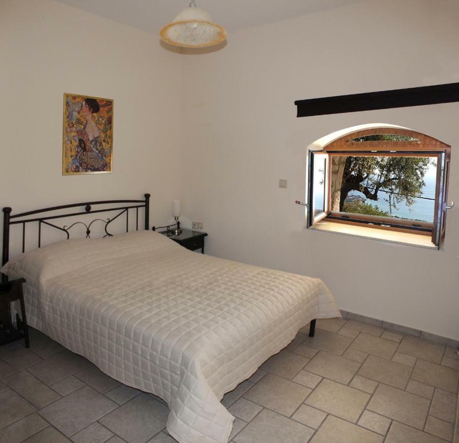 Olive Stonehouses Kalamata Exterior photo